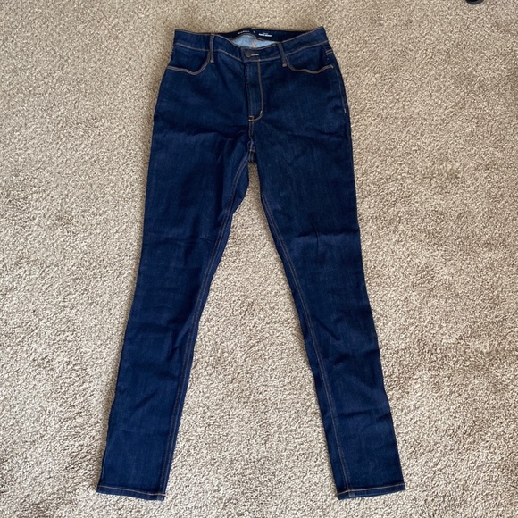 Old Navy Denim - Brand new, never worn - old navy women’s high waisted jeans